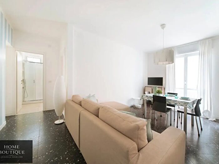 Appartamento trilocale in vendita in Corso Dante Alighieri, Alassio