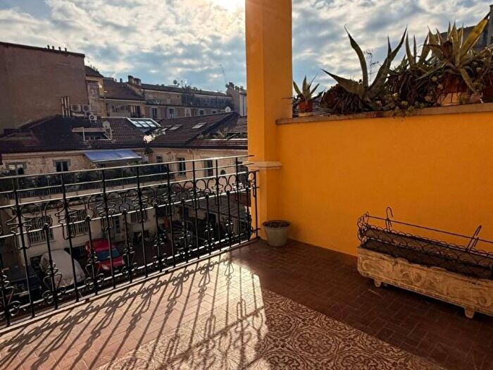 Appartamento trilocale in affitto in Via Ariberto, Corso Genova, Milano