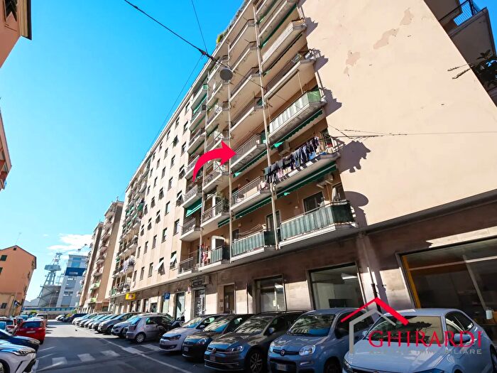 Appartamento con 7 locali in affitto in Via Gino Capponi, Genova