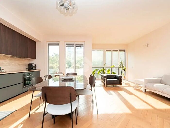 Appartamento quadrilocale in affitto in Viale Piceno, Milano