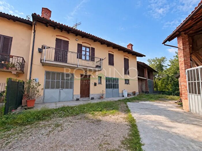 Casa bilocale in vendita in Via Romita Snc, Govone