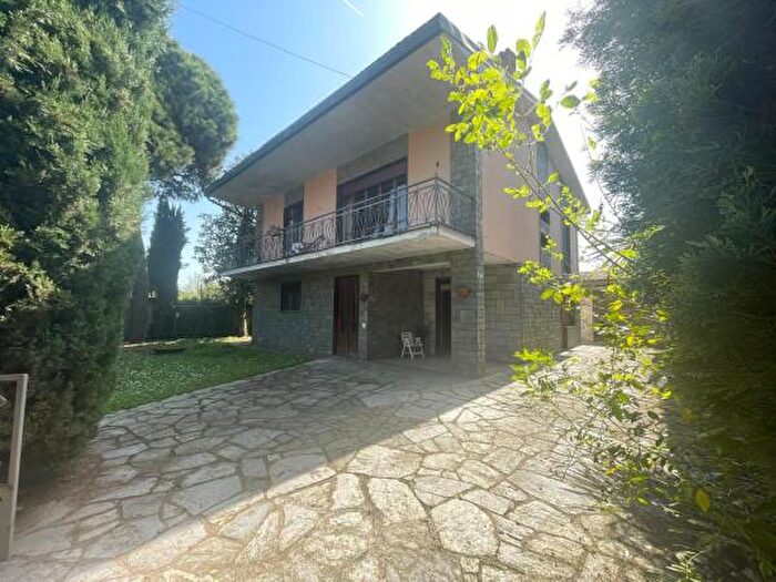Casa con 5 locali in vendita in Via Settembre, Arconate