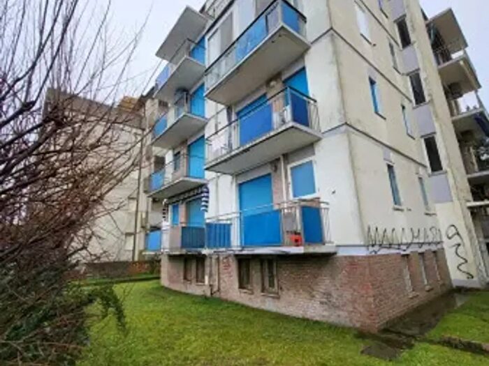 Appartamento trilocale in vendita in Viale Giovanni Pascoli, Comacchio