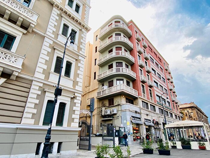 Appartamento bilocale in affitto in Via Emerico Amari, Palermo