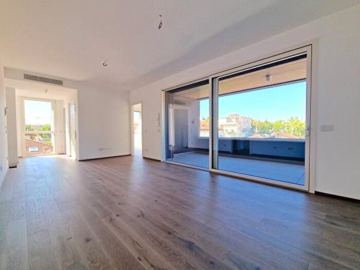 Appartamento con 5 locali in vendita in Viale Ugo Bassi, Riccione