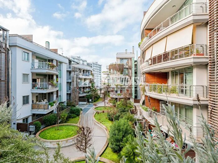 Appartamento trilocale in vendita in Piazza Generale Carlo Alberto dalla Chiesa E, Fiumicino