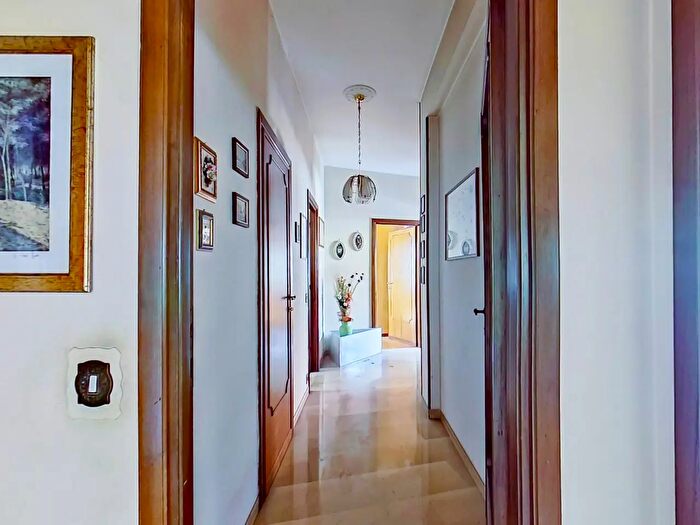 Appartamento quadrilocale in vendita in Viale Filarete, Roma