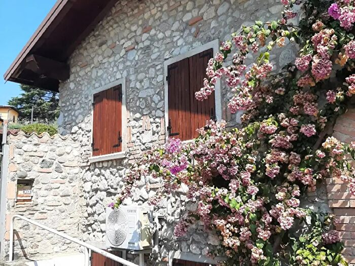 Appartamento trilocale in vendita in Via Montesuello, Polpenazze del Garda