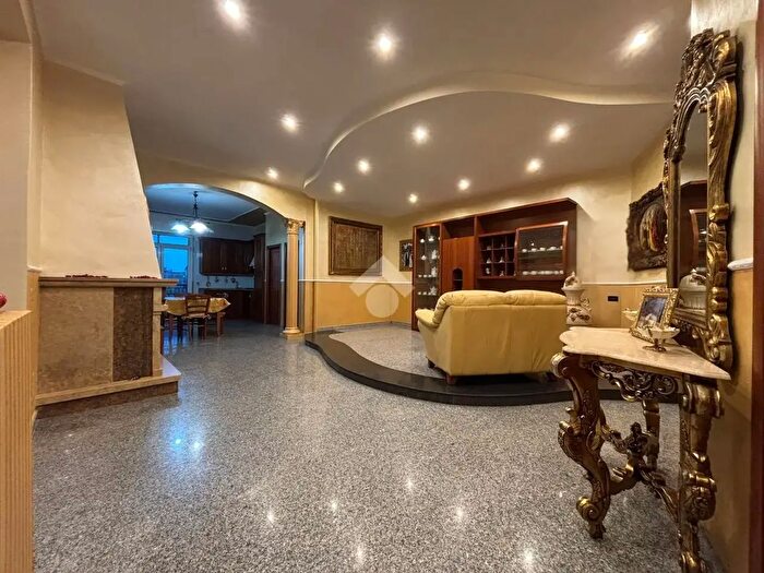 Appartamento con 5 locali in vendita in Via Lanciano, Cerignola