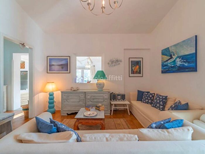 Casa con 6 locali in affitto in Pittulongu, Olbia