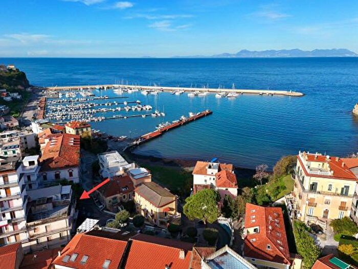 Appartamento quadrilocale in vendita in Piazza delle Mercanzie, Agropoli
