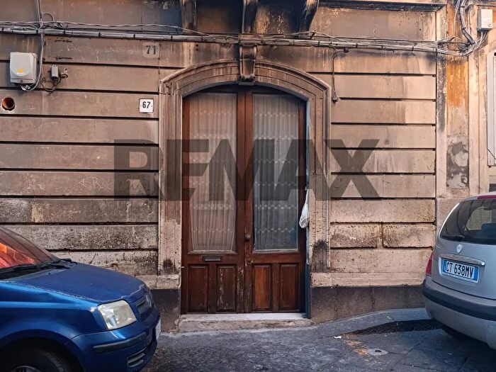 Appartamento con 6 locali in vendita in Via Galatea, Acireale