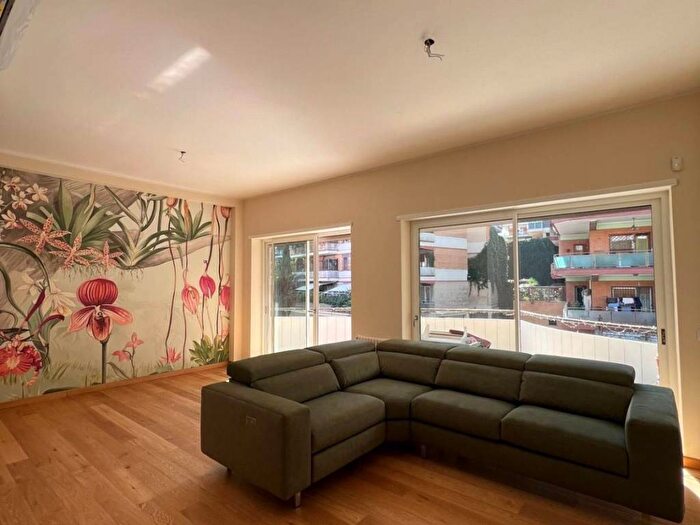 Appartamento quadrilocale in affitto in Via San Godenzo, Cassia San Godenzo, Roma