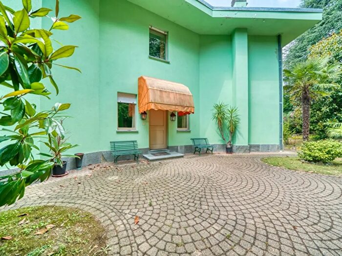 Casa con 6 locali in vendita in Strada dai Ronchi ai Cunioli Alti, Torino