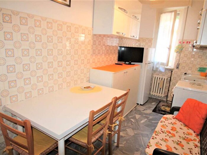 Appartamento bilocale in affitto in Via Firenze, Borghetto Santo Spirito