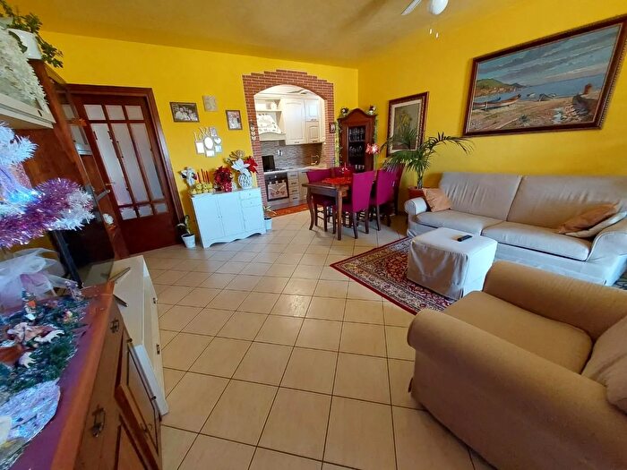 Appartamento trilocale in vendita in Via G Montanelli Ponsacco, Ponsacco