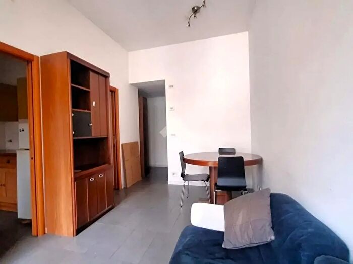Appartamento quadrilocale in vendita in Via Livigno, Milano
