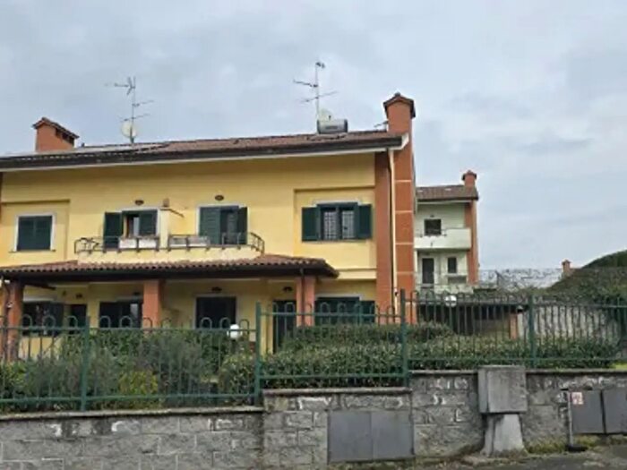 Casa con 6 locali in vendita in Via Mario Piacentini, Valmontone