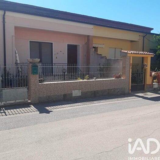 Casa con 6 locali in vendita in Via della Libertãnbsp, Borutta