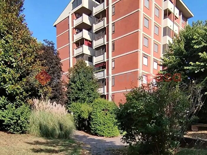 Appartamento quadrilocale in vendita in Via Silvio Pellico, Locate Di Triulzi
