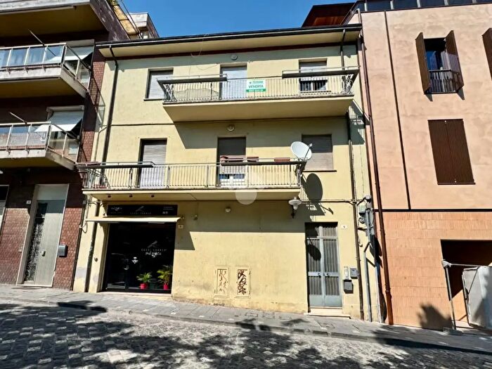 Appartamento trilocale in vendita in Via Lauro De Bosis, Santarcangelo Di Romagna