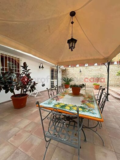 Casa con 5 locali in vendita in Viale Europa, Terracina