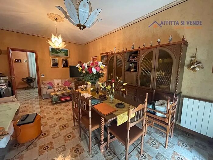 Appartamento con 5 locali in vendita in Via Marzamemi, Siracusa