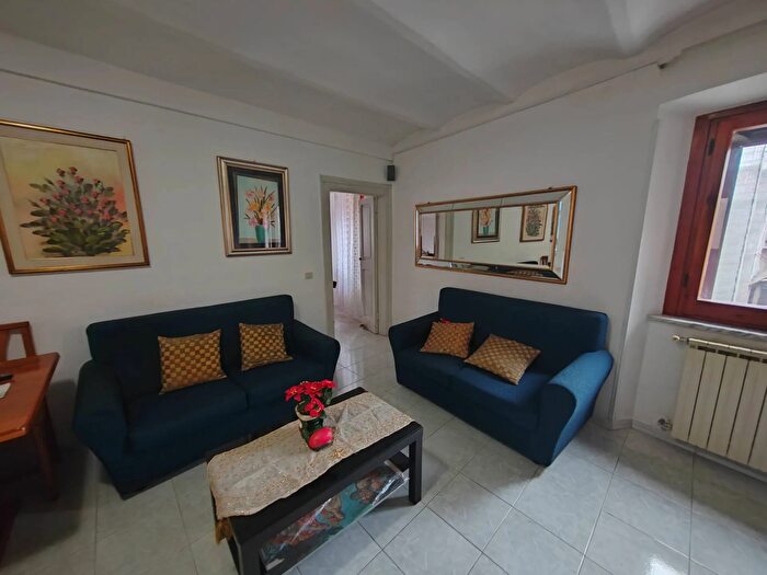 Appartamento con 7 locali in vendita in Via Roma, Vallecorsa