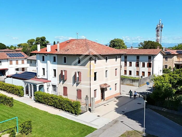 Casa con 5 locali in vendita in Vicolo Paolo Diacono, Rivignano Teor
