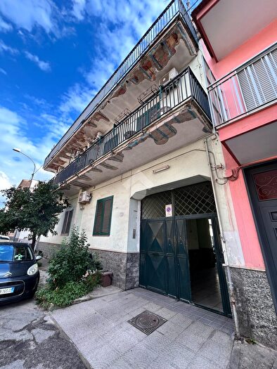 Casa con 11 locali in vendita in Via Parini, Afragola