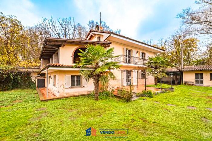 Casa con 5 locali in vendita in Via Potere Devesio, Barge