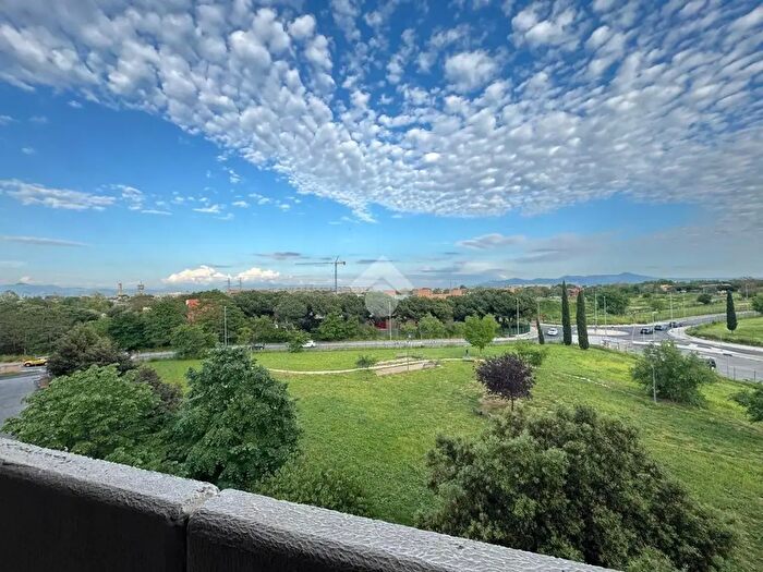 Appartamento bilocale in vendita in Via Filippo Cremonesi, Roma