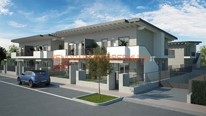 Appartamento trilocale in vendita in Via Franco Bonari, Palazzolo SullOglio