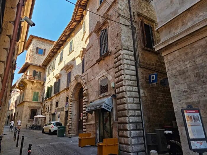 Appartamento quadrilocale in vendita in Via Pretoriana, Ascoli Piceno