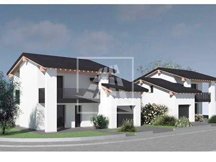 Casa quadrilocale in vendita in Via Ravà, Reggio Emilia
