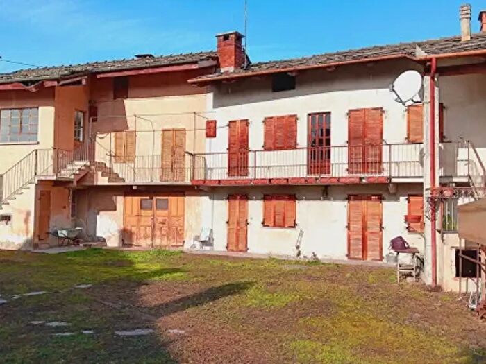 Casa con 6 locali in vendita in Via Barge, Paesana