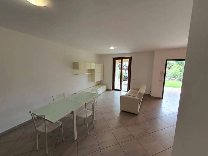 Appartamento bilocale in vendita in Via Novara, Arsago Seprio