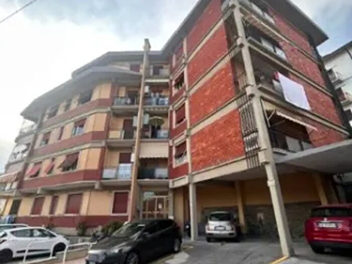 Appartamento quadrilocale in vendita in Via Luigi Aragone, La Spezia