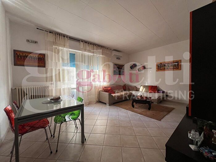 Appartamento con 5 locali in vendita in Via E Curiel, Collesalvetti