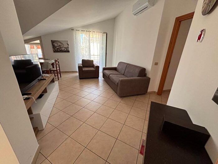 Appartamento trilocale in affitto in Via Gabriele D'Annunzio, Tortoreto Lido, Tortoreto