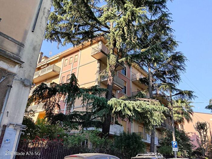 Appartamento quadrilocale in affitto in Via Morosoli, Villa Bellini Santa Maria di Gesù, Catania