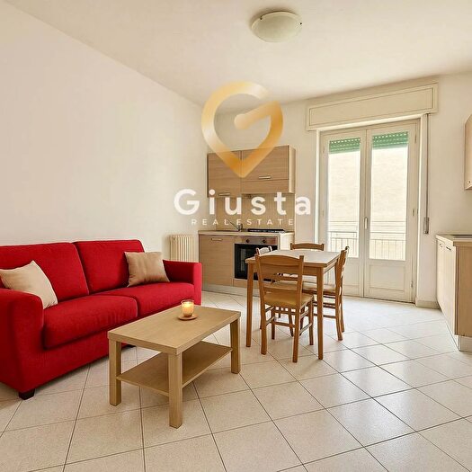 Appartamento trilocale in vendita in Via Federico II di Svevia, Brindisi