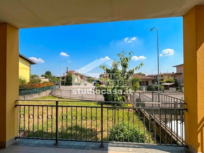 Appartamento trilocale in vendita in Via del Latte, Torrevecchia Pia