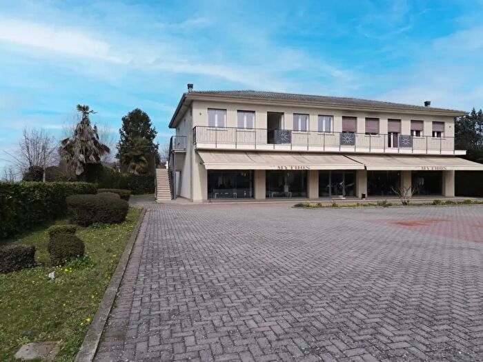 Appartamento quadrilocale in vendita in Via Pasquale Longo, Borgo Veneto