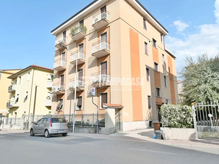 Appartamento trilocale in vendita in Via Giuseppe Verdi, Ascoli Piceno