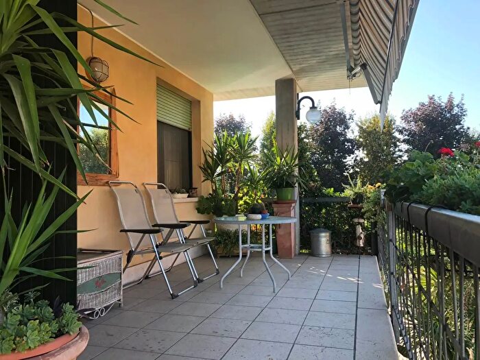 Casa con 8 locali in vendita in Sorga