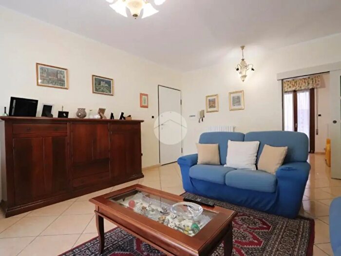 Appartamento con 5 locali in vendita in Via Agostino Bertani, Tortoreto