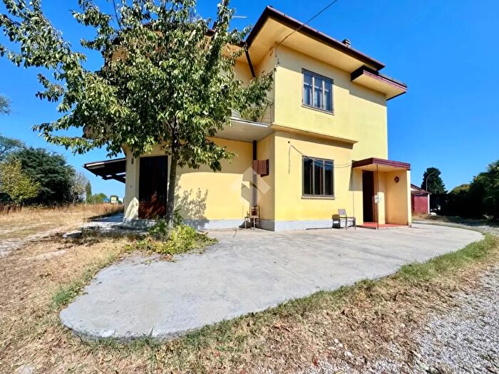 Casa con 7 locali in vendita in Via Giassico, San Giovanni Al Natisone