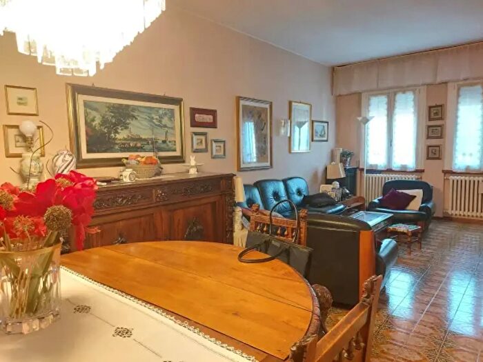 Casa con 6 locali in vendita in Via Enrico De Nicola, Gonzaga