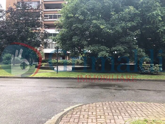 Appartamento trilocale in vendita in Via delle Rose, Pieve Emanuele